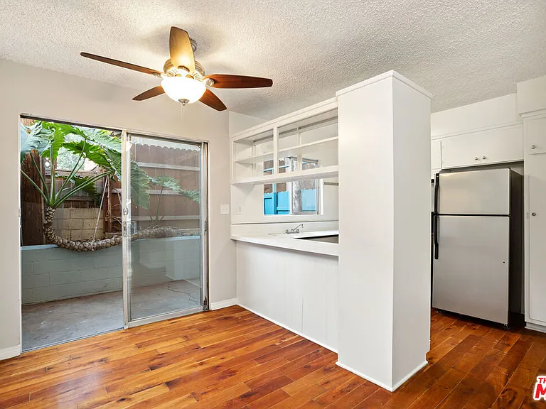 941 N San Vicente Blvd #5 — Photo 9