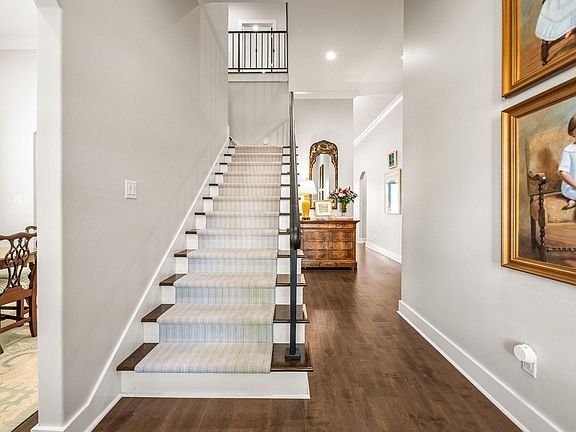 5th image of 2809 N Fillmore St