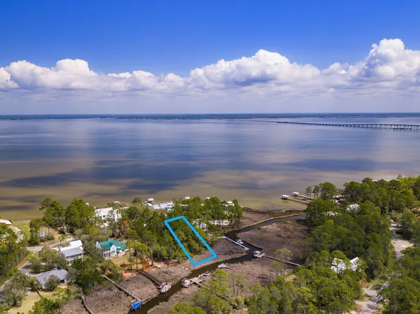 8 Pisces Dr, Pt Washington, FL 32459