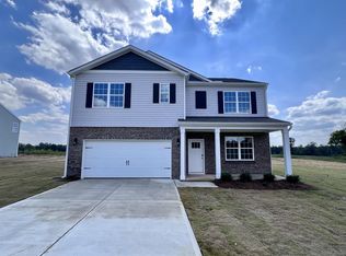 68 Black Creek Dr, Lillington, NC 27546