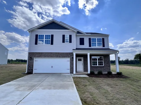 68 Black Creek Dr, Lillington, NC 27546
