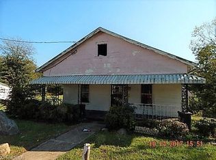 2610 McConnell Rd, Greensboro, NC 27401