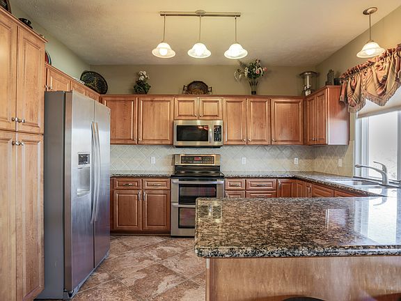 2nd image of 1008 Valleyview Dr