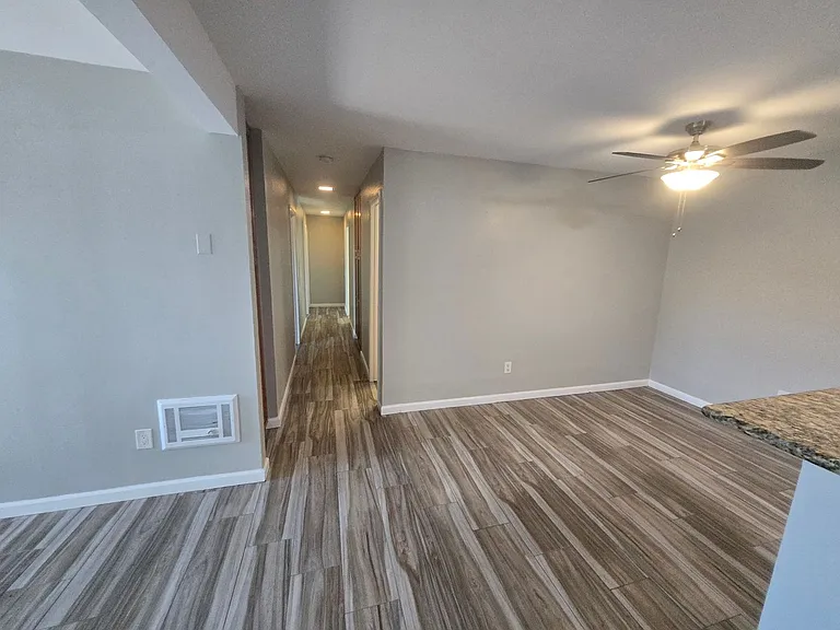 3454 Castle Glen Dr #113 — Photo 23