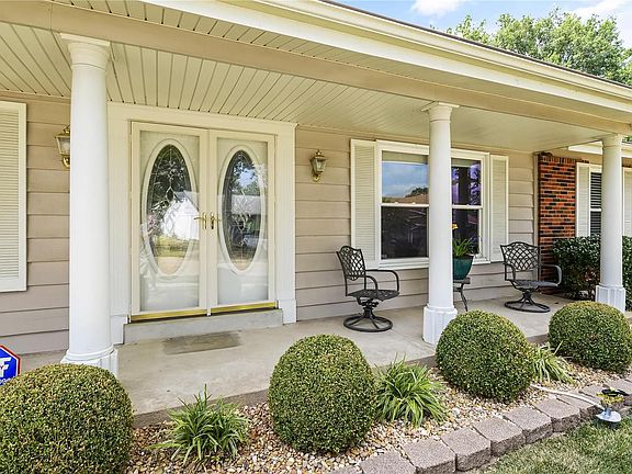 2nd image of 15619 Summer Lake Dr