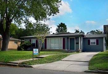 1st image of 542 Marquette Dr