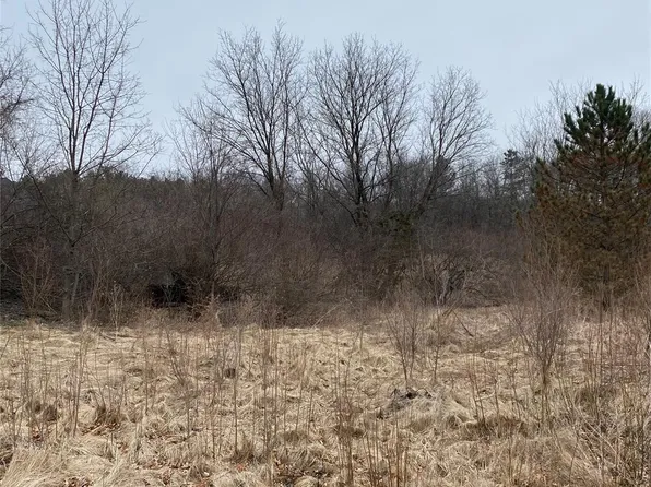 160 Great Pines Dr, Oxford, MI 48371