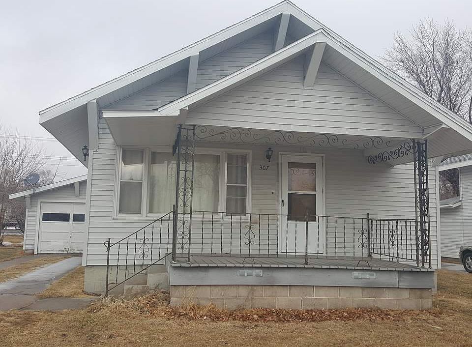 1st image of 307 E Cornwall St