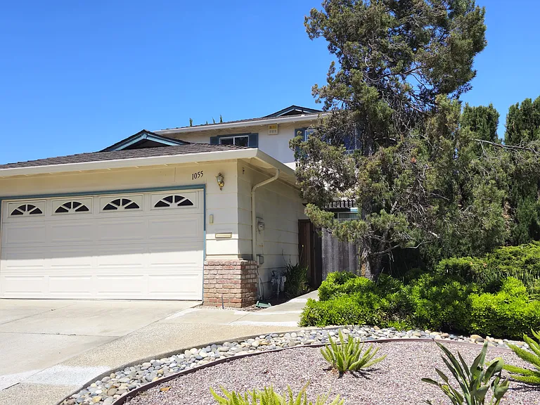 1055 Bret Knoll Ct — Photo 17