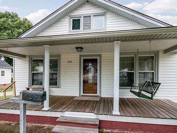 5th image of 304 York Ave