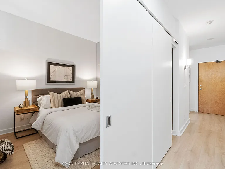 350 Wellington St W #G04 — Photo 16