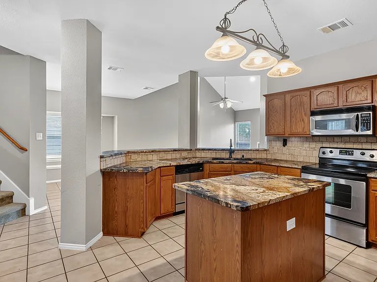 9787 Old Field Dr — Photo 29