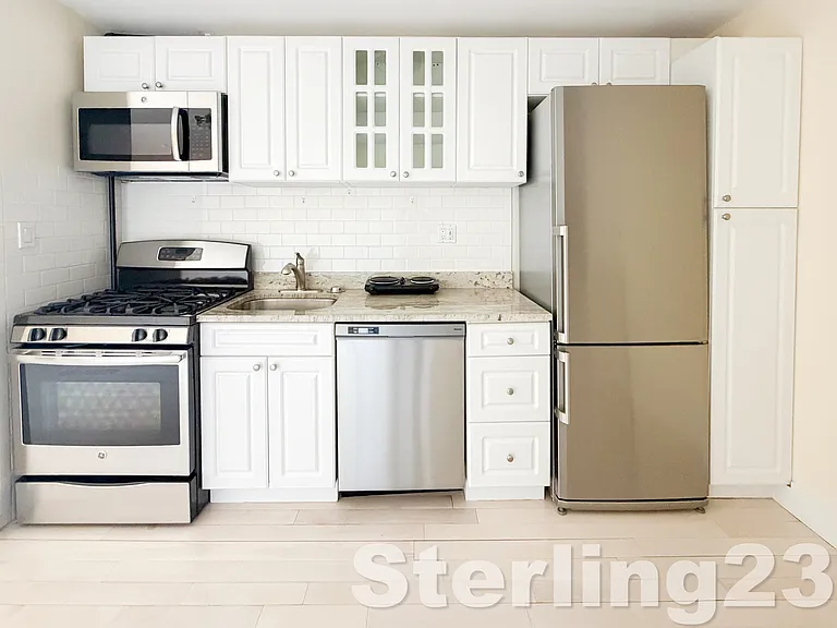 1521 Brightwater Ave #5D — Photo 3