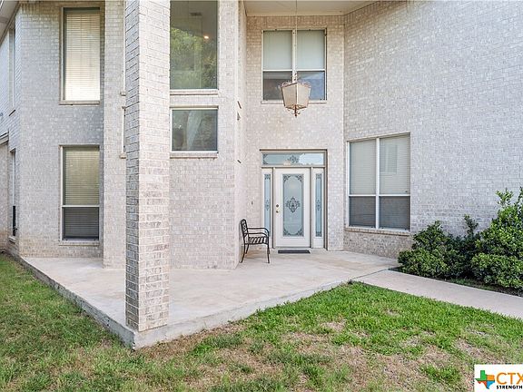 3rd image of 3017 Oakwood Dr