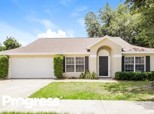 3608 Meadow Green Dr, Tavares, FL 32778