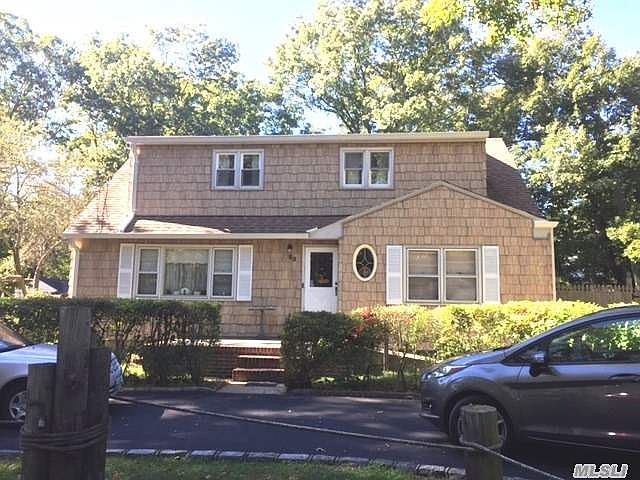 1st image of 52 Forest Ave