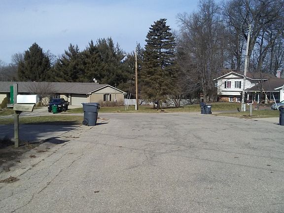 4th image of 7550 Ravenswood Dr