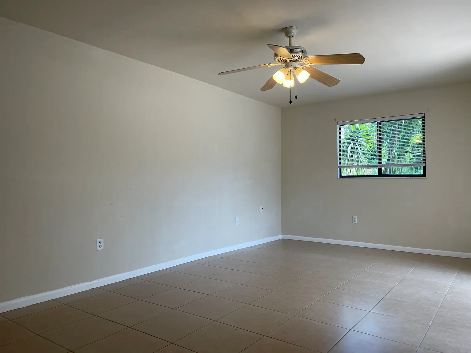 7681 Tamara Lee Court — Photo 2