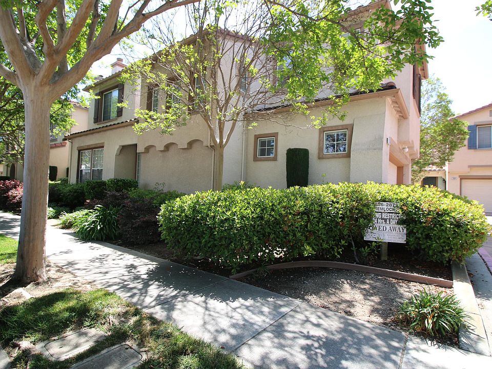 1st image of 2856 Hemlock Ave