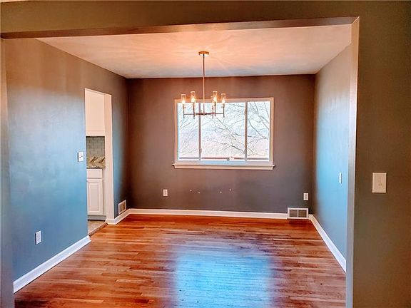 4th image of 249 Crescent Dr