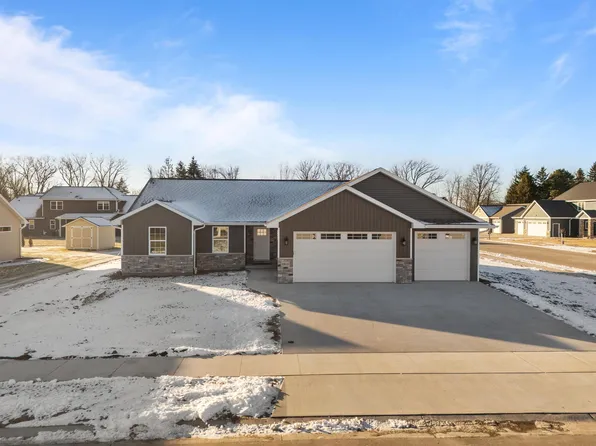 N9041 Southtowne Dr, Menasha, WI 54952