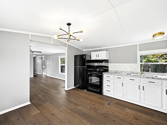 5th image of 212 Greenfield Rd