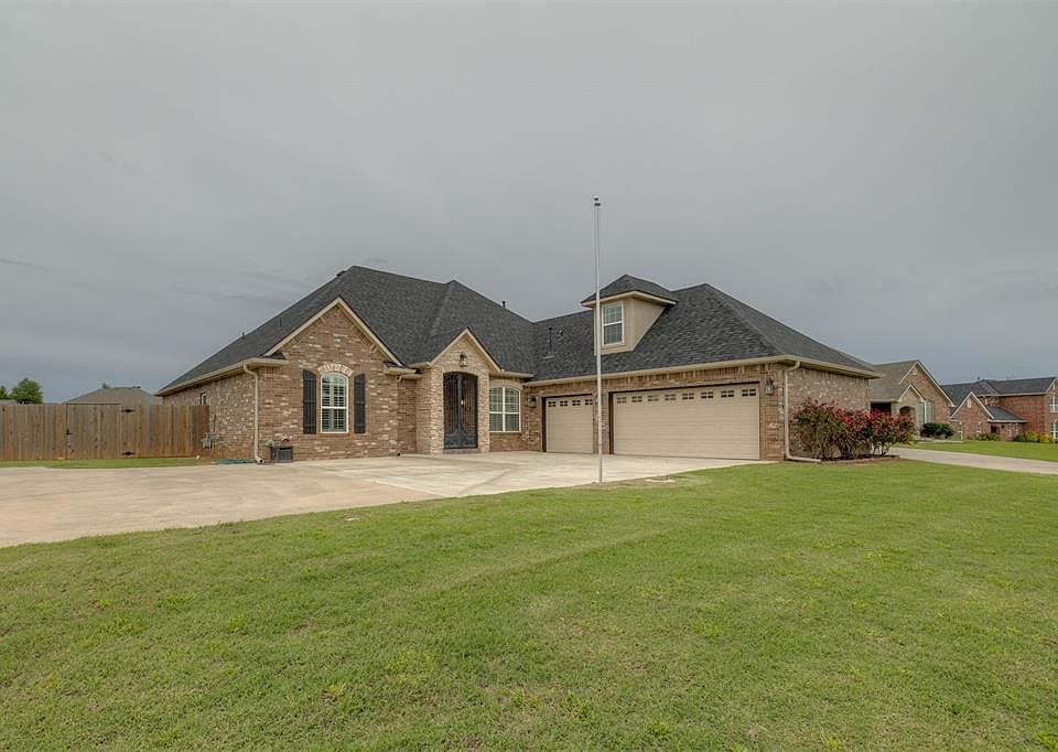 1st image of 3664 Stonebrook Dr