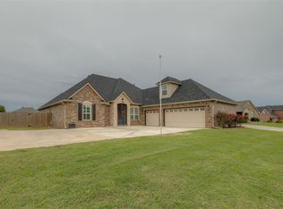 3664 Stonebrook Dr, Norman, OK 73072