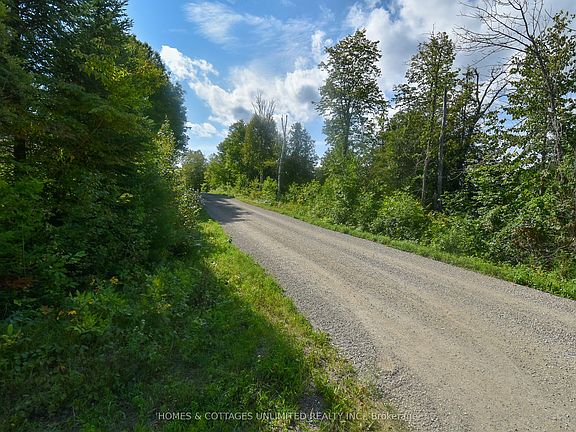 4th image of 2493 River Rd