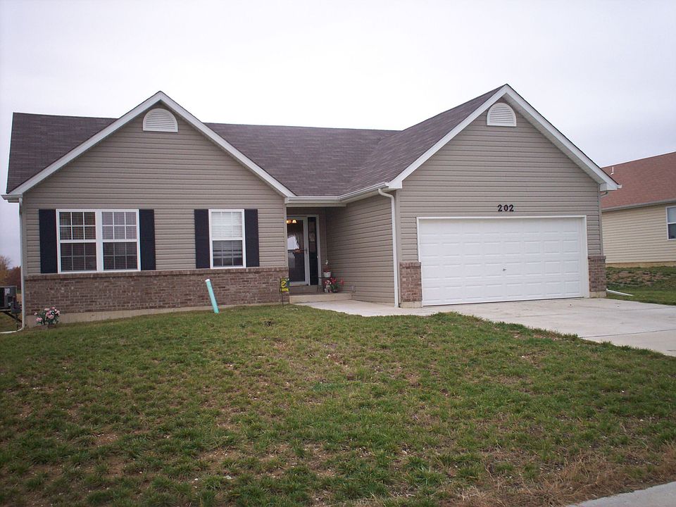 Decorate Brick, Vinyl Siding, Enclosed Soffits