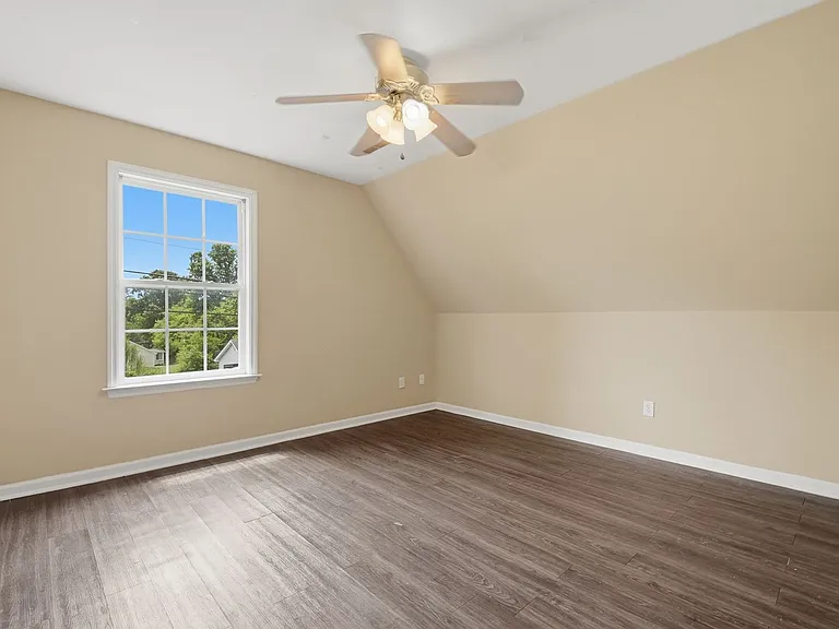 1575 Petty St SE — Photo 11