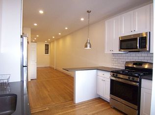 445 W 49th St #3M, New York, NY 10019