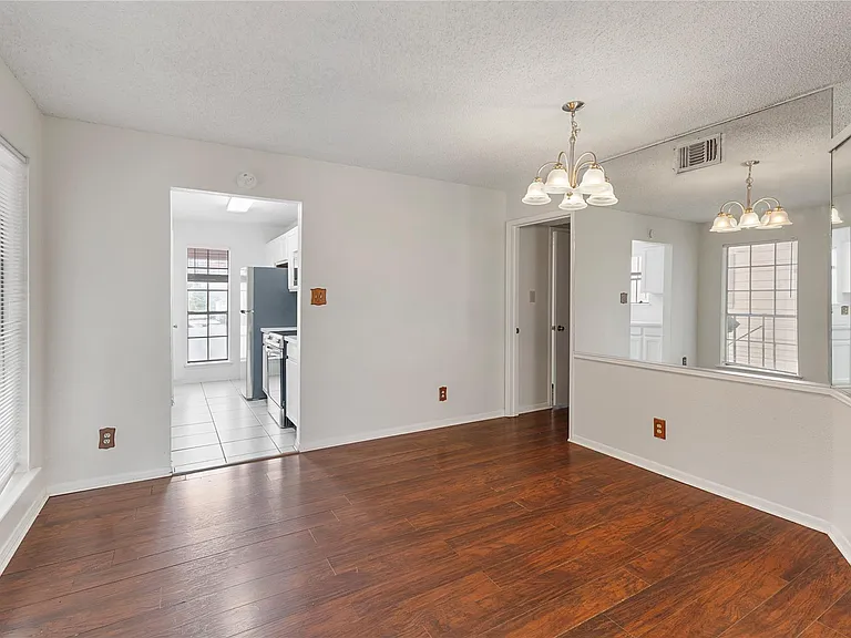 2121 Hepburn St #912 — Photo 5
