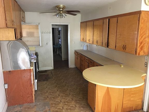 3rd image of 1200 Golder Ave