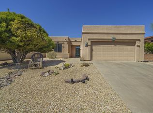 327 N Crescent Bell Dr, Green Valley, AZ 85614