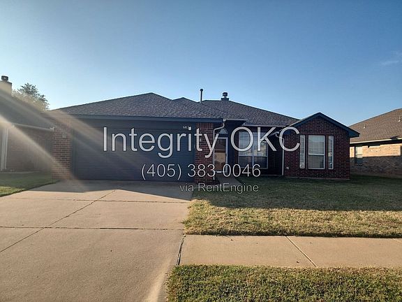 2nd image of 6820 NW 135th Cir