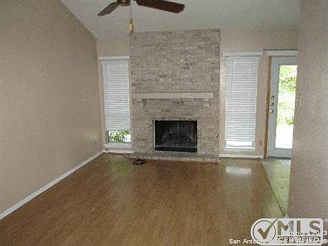 3rd image of 6122 Willowridge St