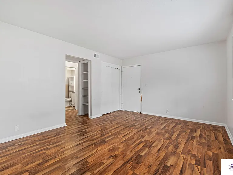 1021 S 31st St — Photo 3