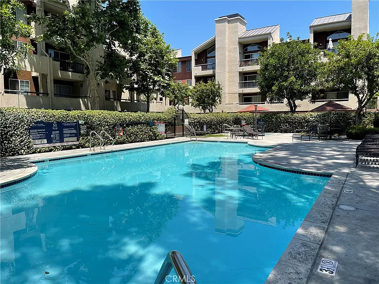 5540 Owensmouth Ave — Photo 19