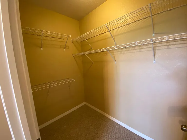 1014 Hemingway Cir — Photo 5