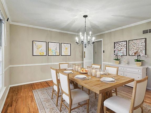 5th image of 402 Heathstone Ln