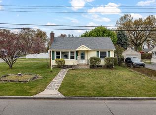 4 Jean Dr, Springfield, MA 01104