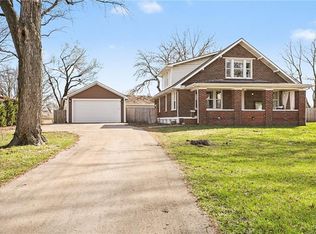 1701 E South St, Harrisonville, MO 64701
