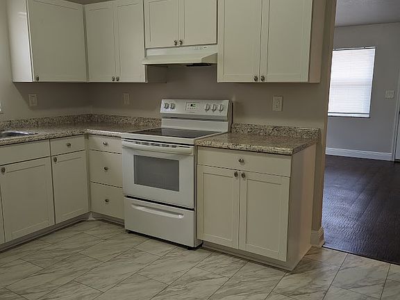 5th image of 1821 Georgianna St APT A