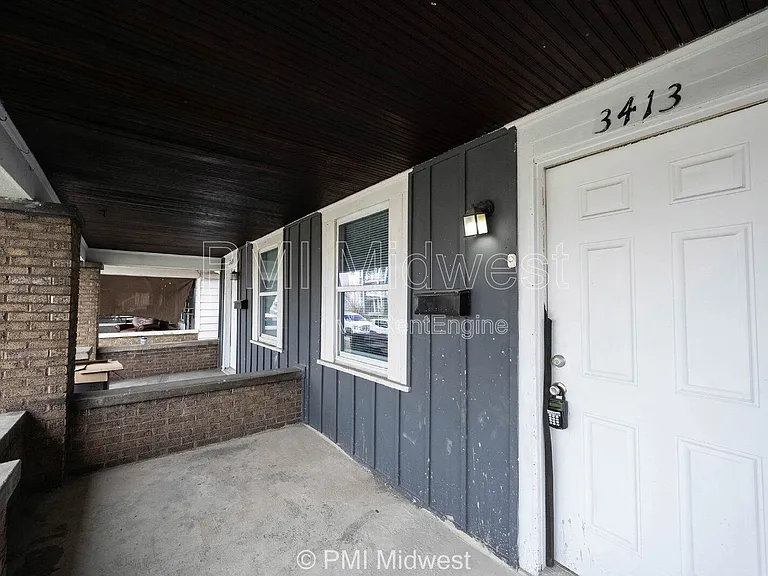 3415 N Capitol Ave — Photo 2