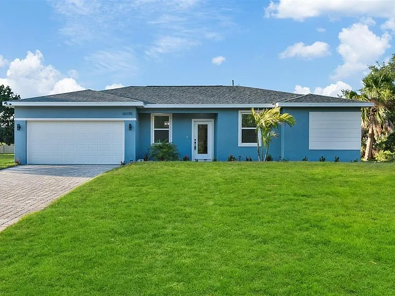 3038 Sargeant St — Photo 1