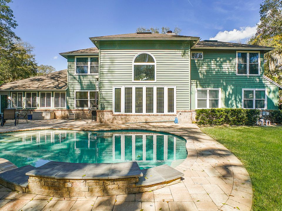 1st image of 310 Oceanforest Dr N