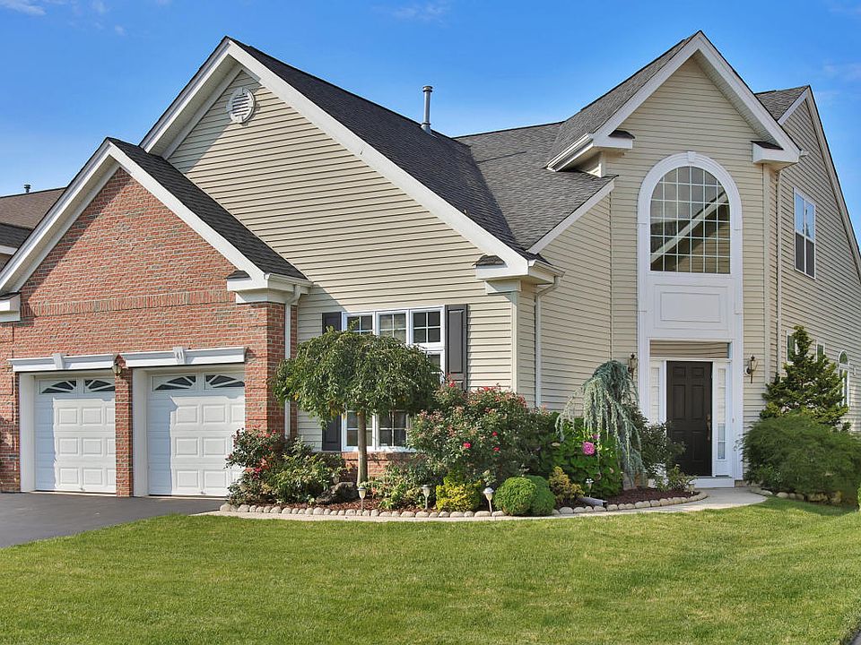 1st image of 41 Jumping Brook Dr