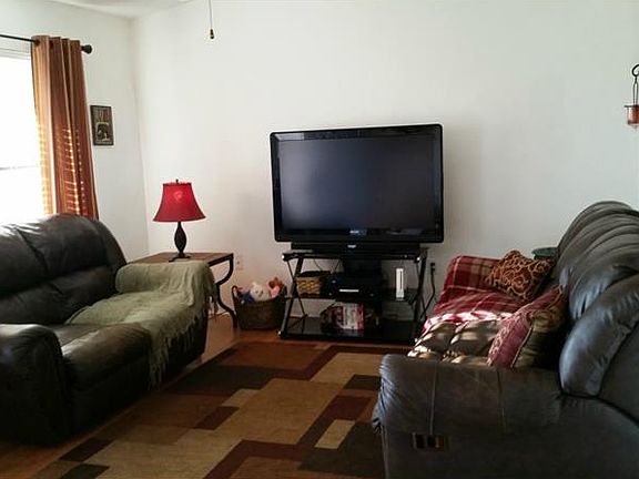 5th image of 429 Eppinger Dr
