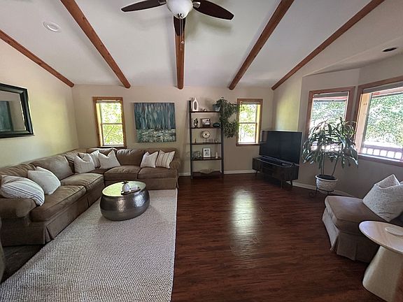 5th image of 16599 Glenshire Dr